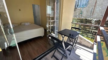 Suite | Sistema de insonorización, tabla de planchar con plancha, wifi gratis