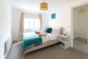 2 Schlafzimmer, Bügeleisen/Bügelbrett, WLAN, Bettwäsche