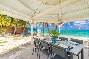 Outdoor dining - Makata Blue (Sainte-Luce)