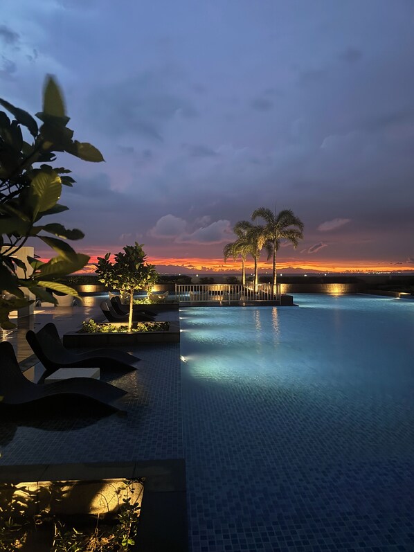 حمّام سباحة خارجي