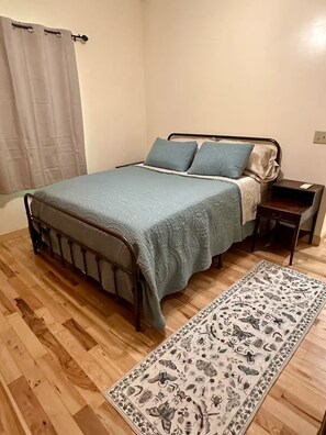WiFi, bed sheets