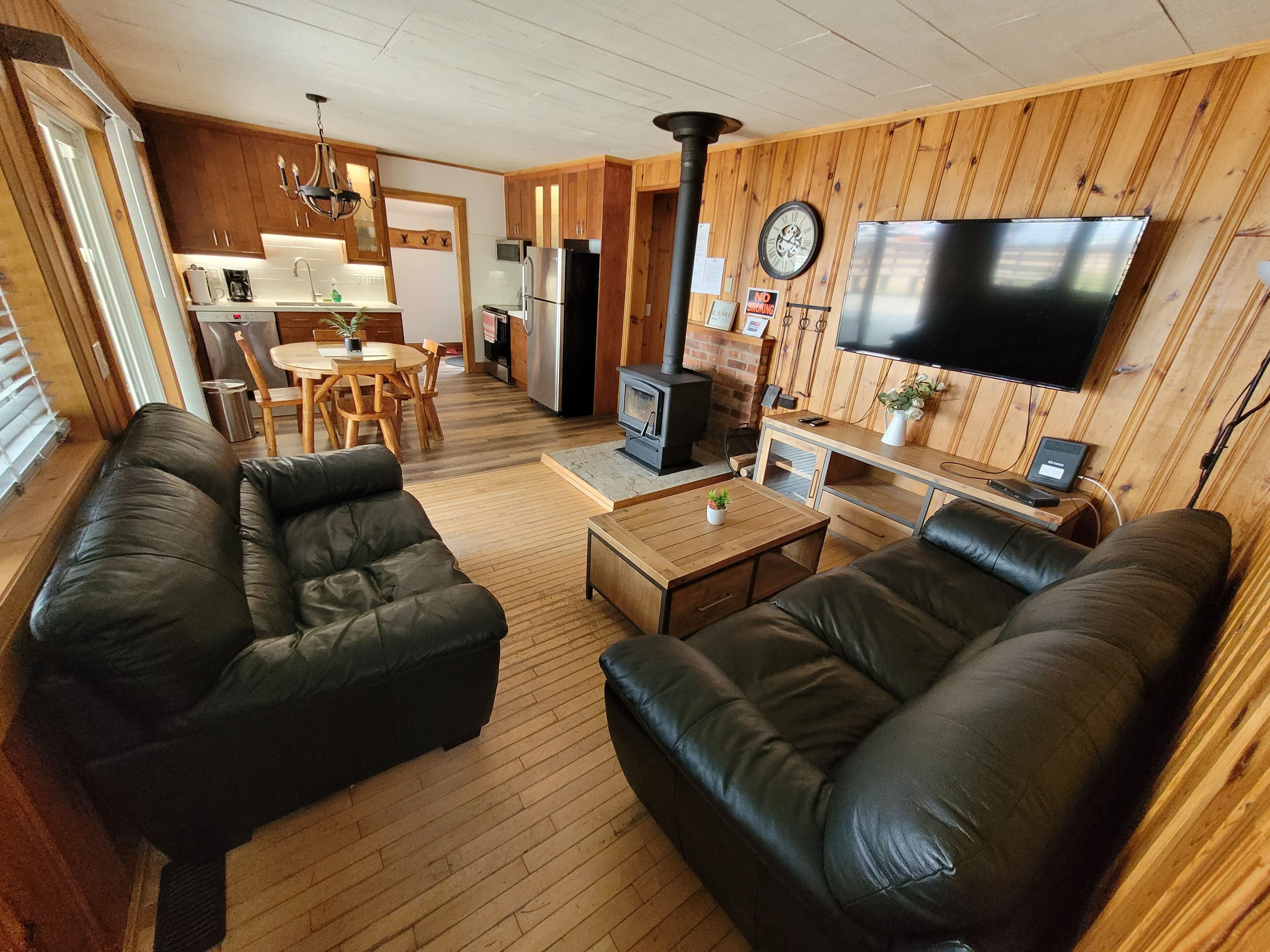 Smart TV, fireplace, foosball, table tennis