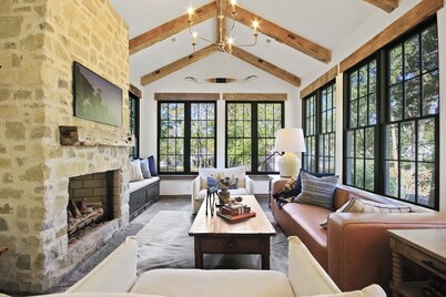 Newly Restored 2-bedroom cabin in Historic Arrow Rock