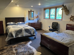 4 bedrooms, free WiFi, bed sheets
