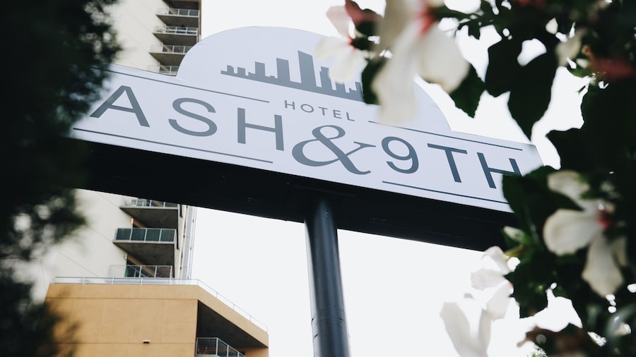 Ash&9th