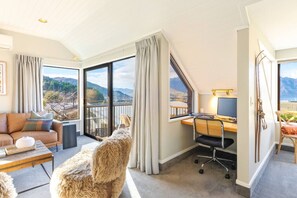 تلفزيو�ن، مدفأة، ستيريو