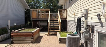 Spacious 4 Bedrooms-Sweet Home with Free Parking
