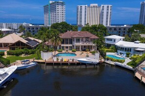 Exterior - Spacious house walking distance to the beach (Lauderdale-by-the-Sea)