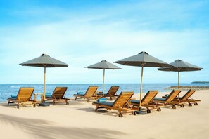 鄰近海灘、白沙