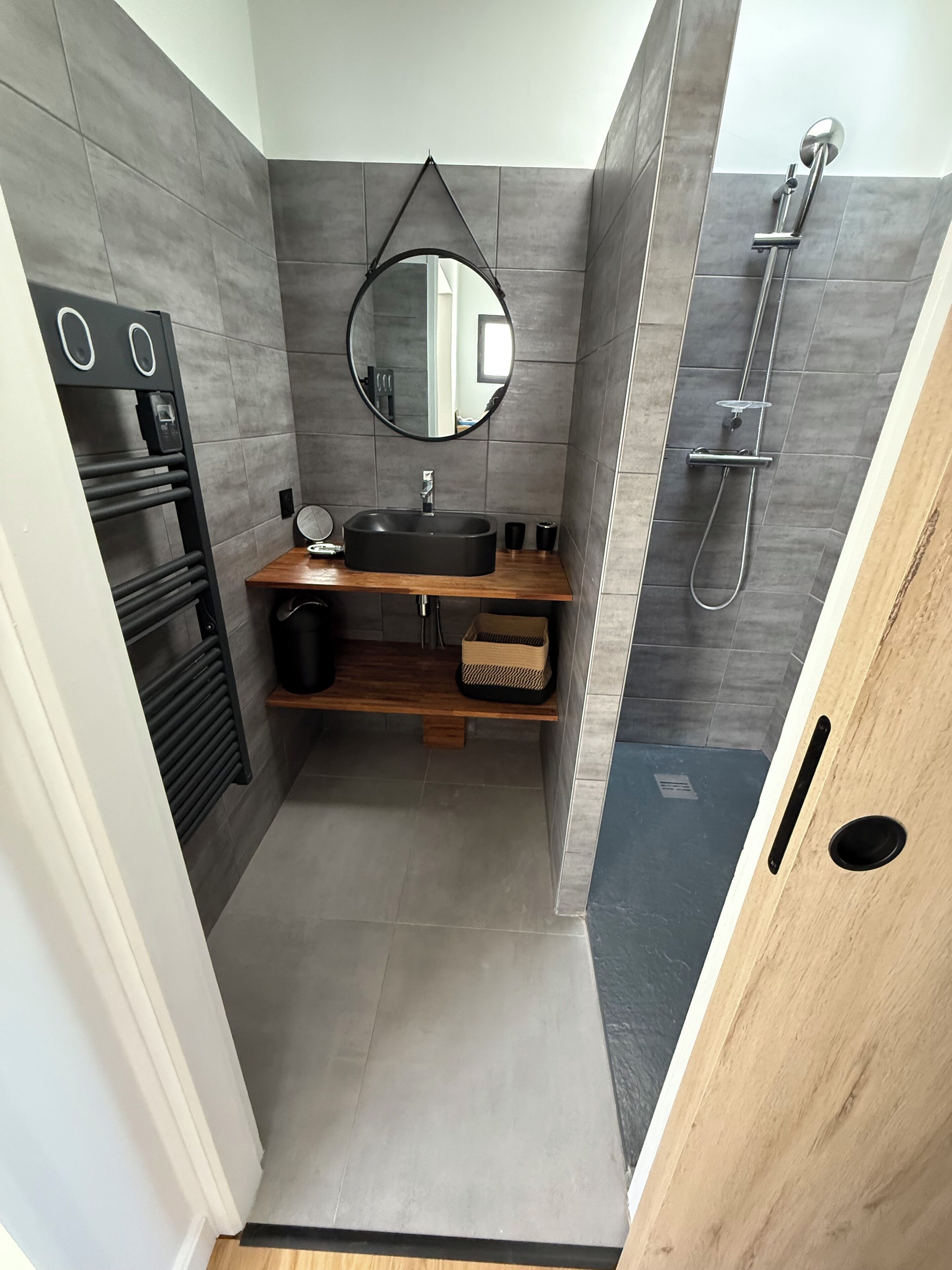 Shower, eco-friendly toiletries, hair dryer, towels