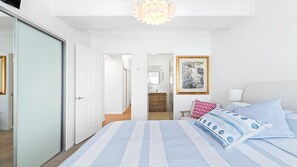 3 quartos, Wi-Fi de cortesia, roupa de cama