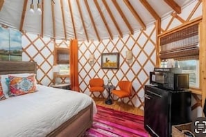 1 habitación, wifi y ropa de cama