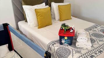 1 bedroom, in-room safe, desk, iron/ironing board