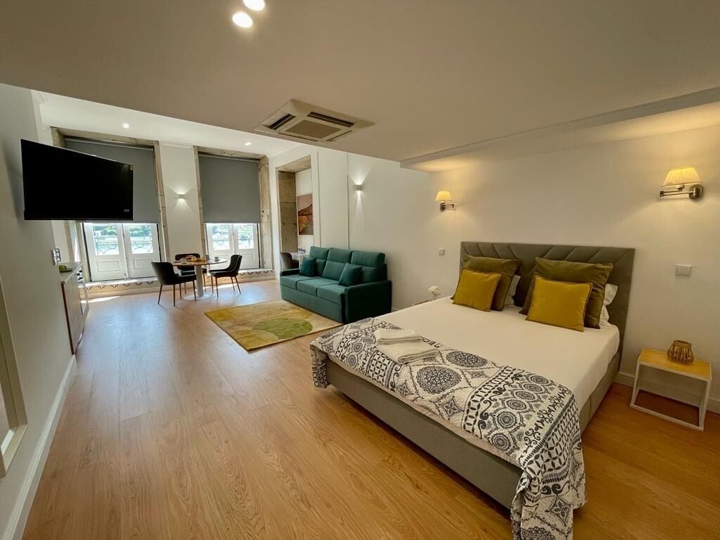 1 Schlafzimmer, Schreibtisch, Bügeleisen/Bügelbrett, Reisekinderbett