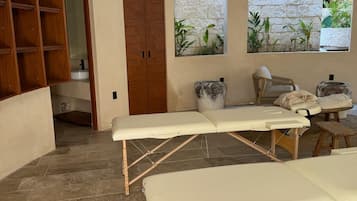 Massage in accommodation