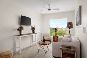 صورة غير مصنفة، 5 من 15، زرّ