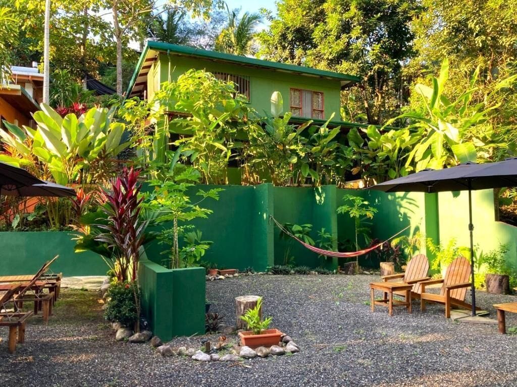 Khuôn viên nơi lưu trú