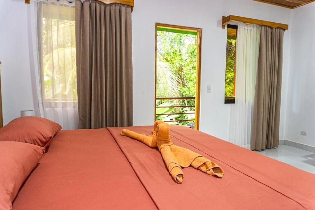Deluxe Double Room | WiFi (free), bed sheets