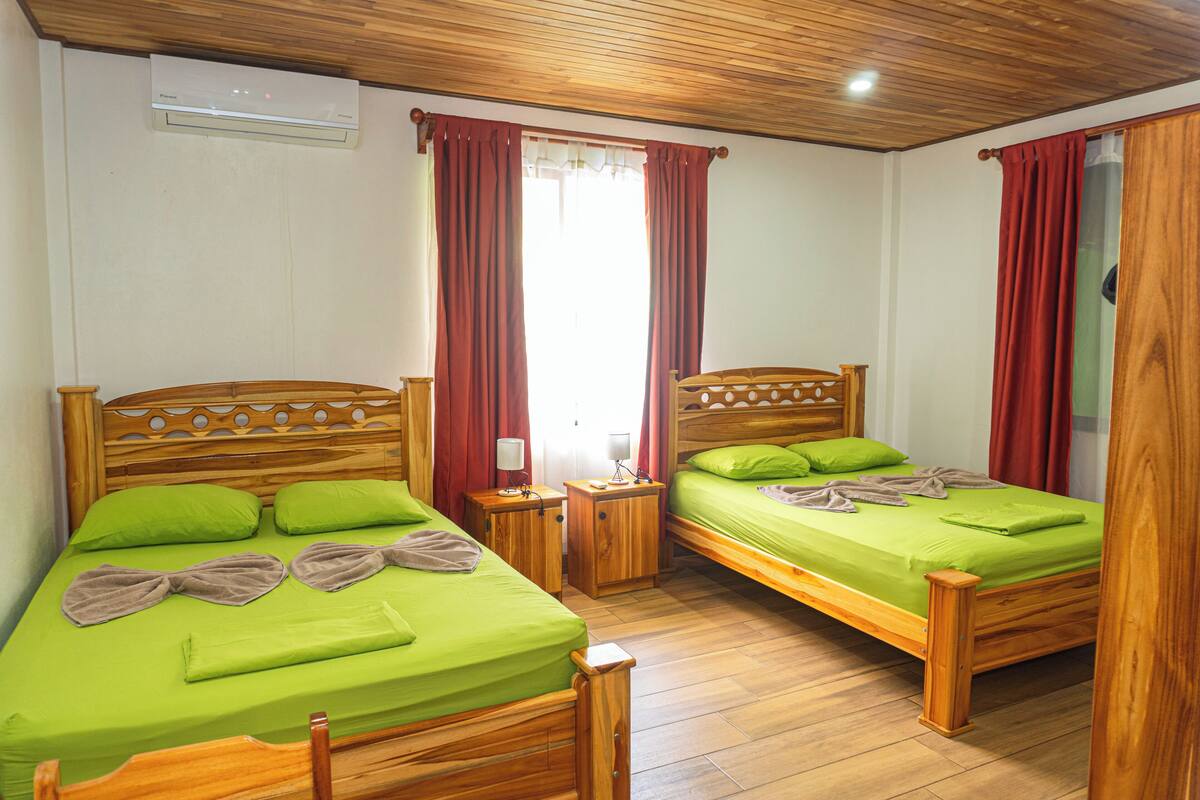 Superior Quadruple Room | Free WiFi
