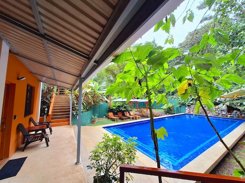 CORCOVADO & DRAKE INN