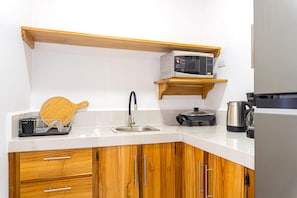 Deluxe Double Room | Private kitchen