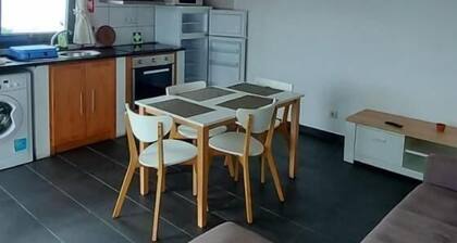 Amazing One Bedroom Apartment With Sea View