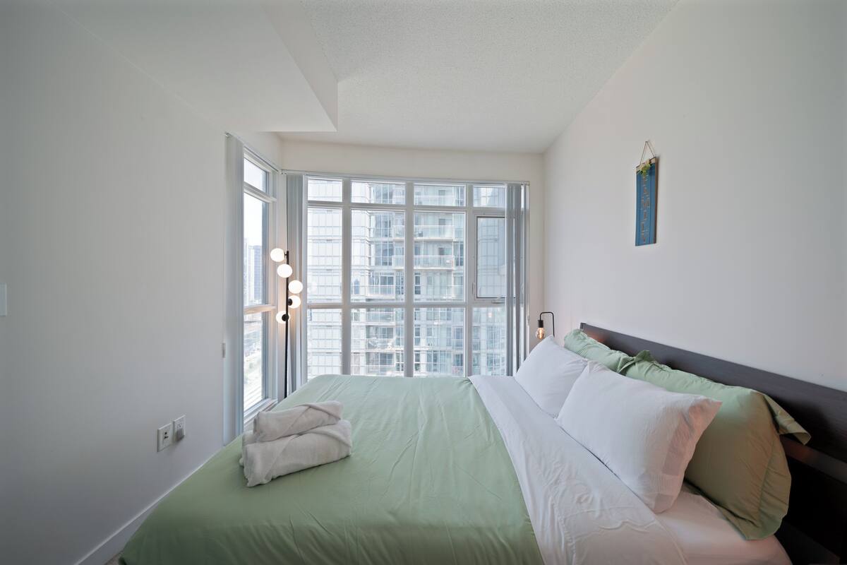 Deluxe Double Room, Balcony, Lake View | Blackout drapes, soundproofing, iron/ironing board, free WiFi