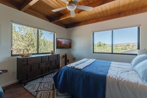 3 bedrooms, WiFi, bed sheets