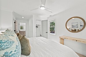 4 quartos, ferros/tábuas de passar roupa, Wi-Fi, roupa de cama