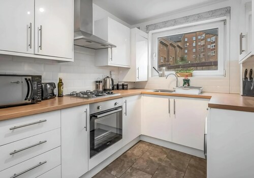 The Briery Home is a 3 bedroom modern house in the heart of Edinburgh