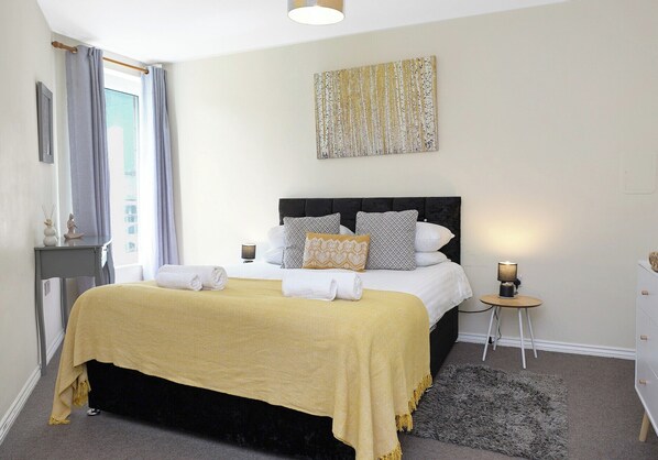 2 bedrooms, iron/ironing board, travel crib, free WiFi