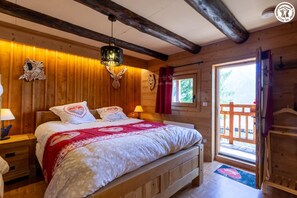 4 chambres, fer et planche à repasser, lit parapluie, Wi-Fi gratuit