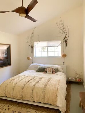 Ferros/tábuas de passar roupa, Wi-Fi de cortesia, roupa de cama