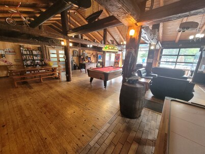 Slipper Inn Cabin at Pine Ridge Park