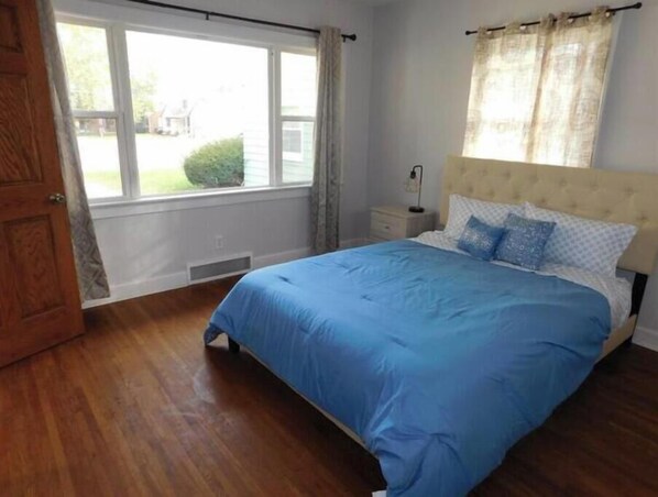 2 habitaciones, tabla de planchar con plancha y wifi gratis 