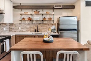 Fridge, microwave, oven, stovetop - East End Loft (Calgary)