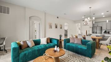 TV connectée, table de tennis de table