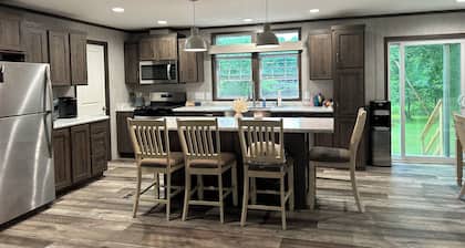 BRAND NEW 3-bedroom home with large beach on Higley Flow