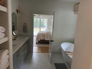 3 bedrooms, WiFi