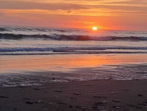 Beach towels - Stunning 3-BR house & casita, sleep 10. Pool, BBQ, ocean views.
Design your stay (Portalon)