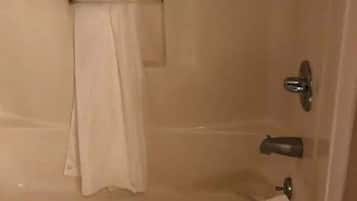 Basic Double Room, City View | Bathroom | Towels, soap, shampoo, toilet paper