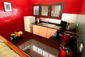 Fridge, microwave, oven, coffee/tea maker