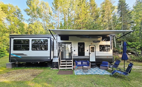 Luxury Lakefront Glamping near Itasca State Park + wifi, fit pit, & gas grill