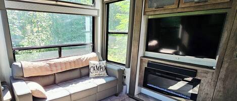 Älytelevisio, takka