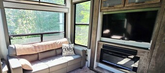 Luxury Lakefront Glamping near Itasca State Park + wifi, fit pit, & gas grill