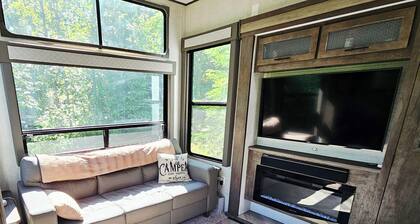 Luxury Lakefront Glamping near Itasca State Park + wifi, fit pit, & gas grill