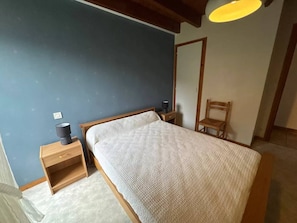 4 bedrooms, free WiFi