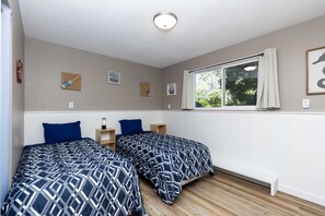 3 bedrooms, WiFi, bed sheets