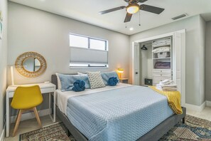 Iron/ironing board, WiFi, bed sheets