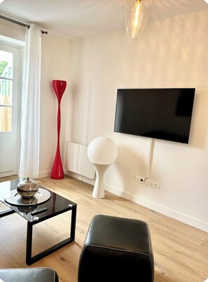 Smart TV, books
